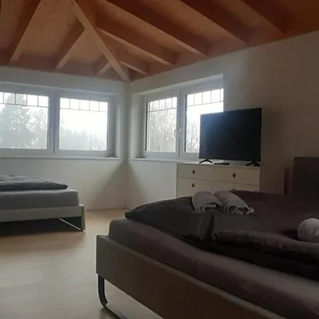 3-zimmer Fuer 6-8 Personen Nahe Muenchen, Fuerstenfeldbruck, Augsburg, Landsberg, Ammersee Appartement Merching