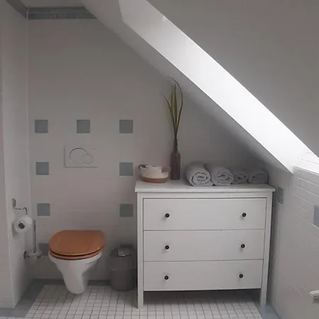 3-zimmer Fuer 6-8 Personen Nahe Muenchen, Fuerstenfeldbruck, Augsburg, Landsberg, Ammersee Appartement Merching