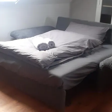 3-zimmer Fuer 6-8 Personen Nahe Muenchen, Fuerstenfeldbruck, Augsburg, Landsberg, Ammersee Apartment Merching