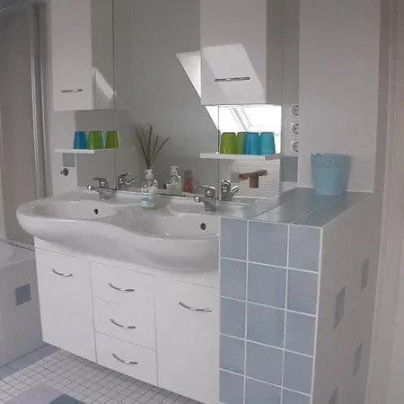 3-zimmer Fuer 6-8 Personen Nahe Muenchen, Fuerstenfeldbruck, Augsburg, Landsberg, Ammersee Apartmán
